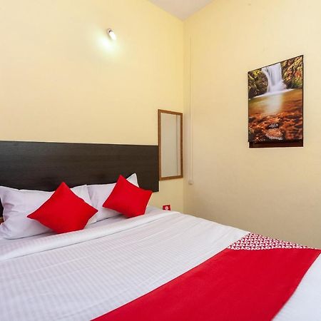 Oyo Flagship 24898 Senthur Murugan Residency Tambaram Exterior foto
