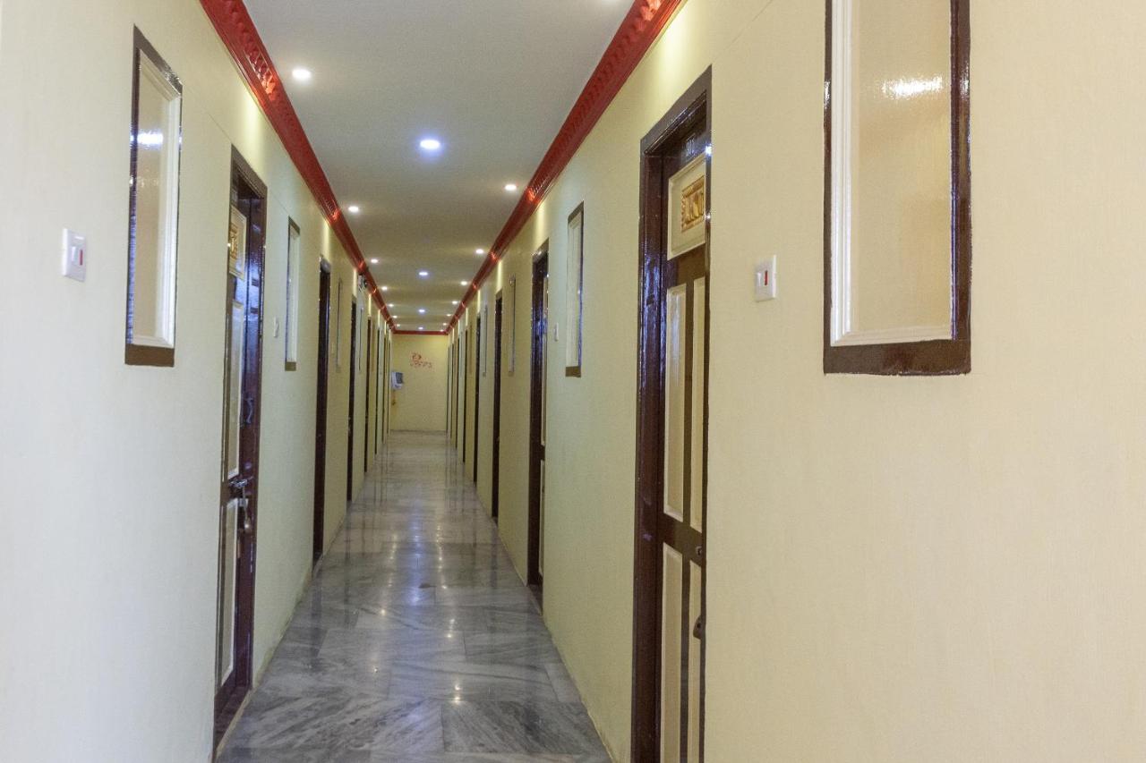 Oyo Flagship 24898 Senthur Murugan Residency Tambaram Exterior foto