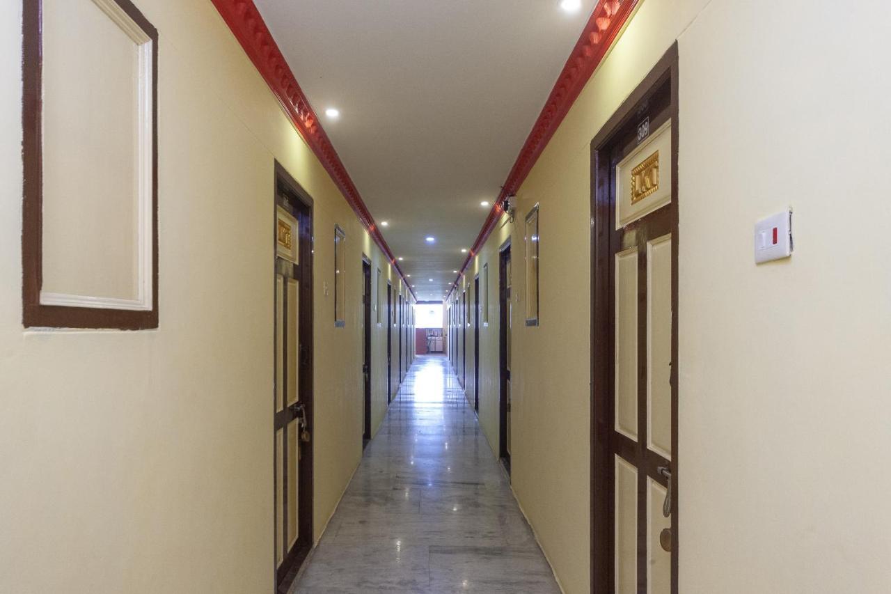 Oyo Flagship 24898 Senthur Murugan Residency Tambaram Exterior foto